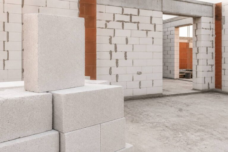 Béton cellulaire : pose, prix et usages en rénovation