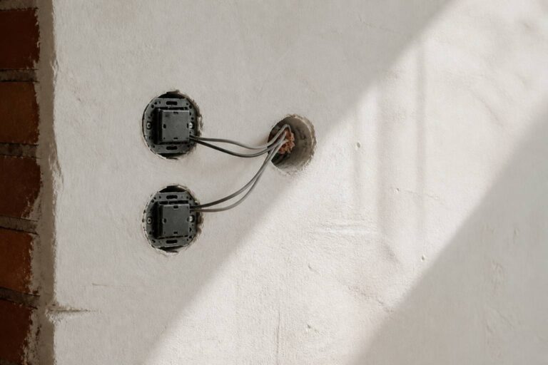 Branchement va-et-vient : le schéma expliqué pas à pas