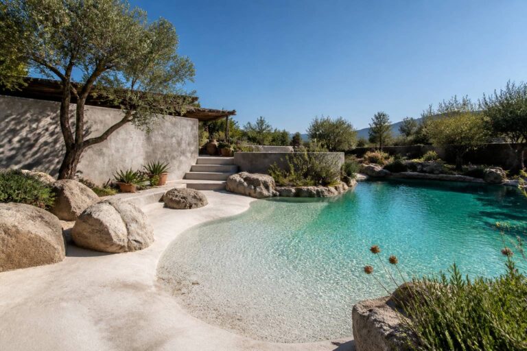 Piscine lagon : conception, contraintes et prix au m²
